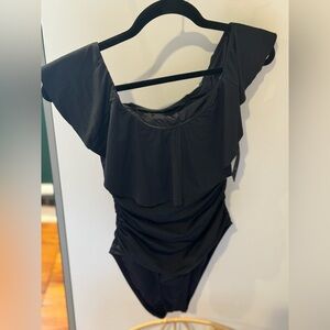 La Blanca NEW one piece bathing suit miracle suit black size 4 swim suit